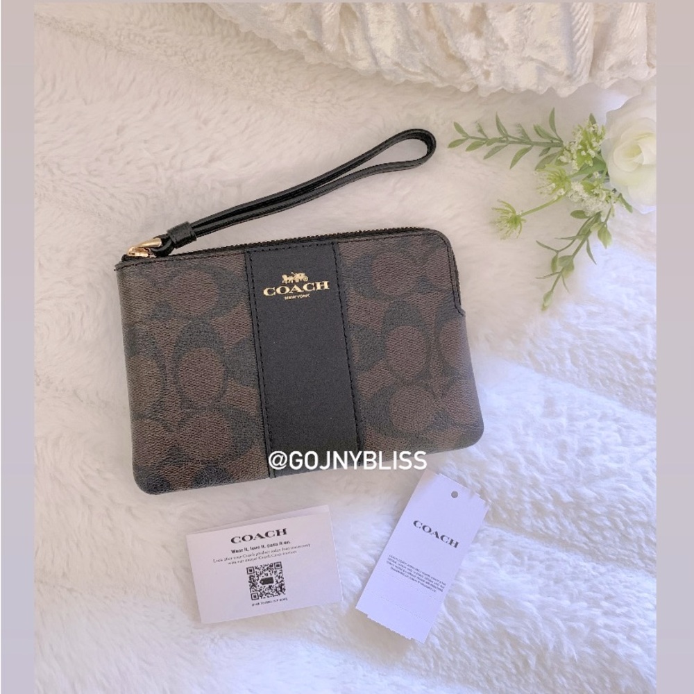 COACH • Wristlet Leather • Brown / Black